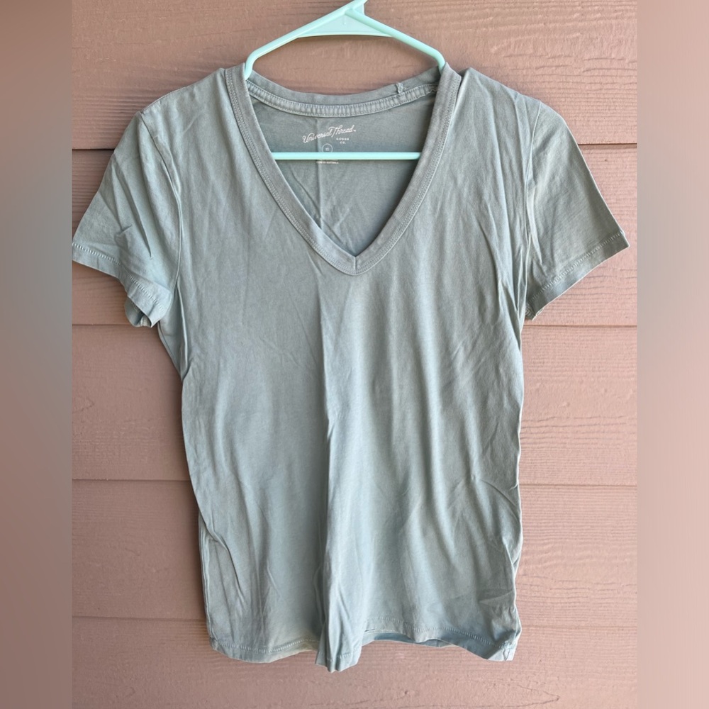 Universal thread short sleeve v neck t shirt